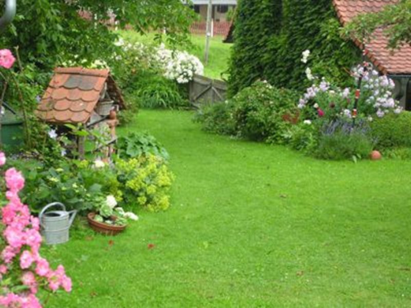 002-Großvaters-Garten.jpg